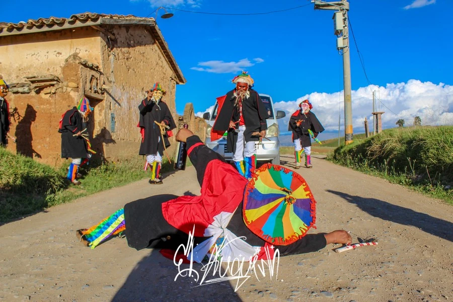 DANZA DE LOS AUQUISH ANTAPAMPA AWKISH HUACHAC MANZANARES CHAMBARA